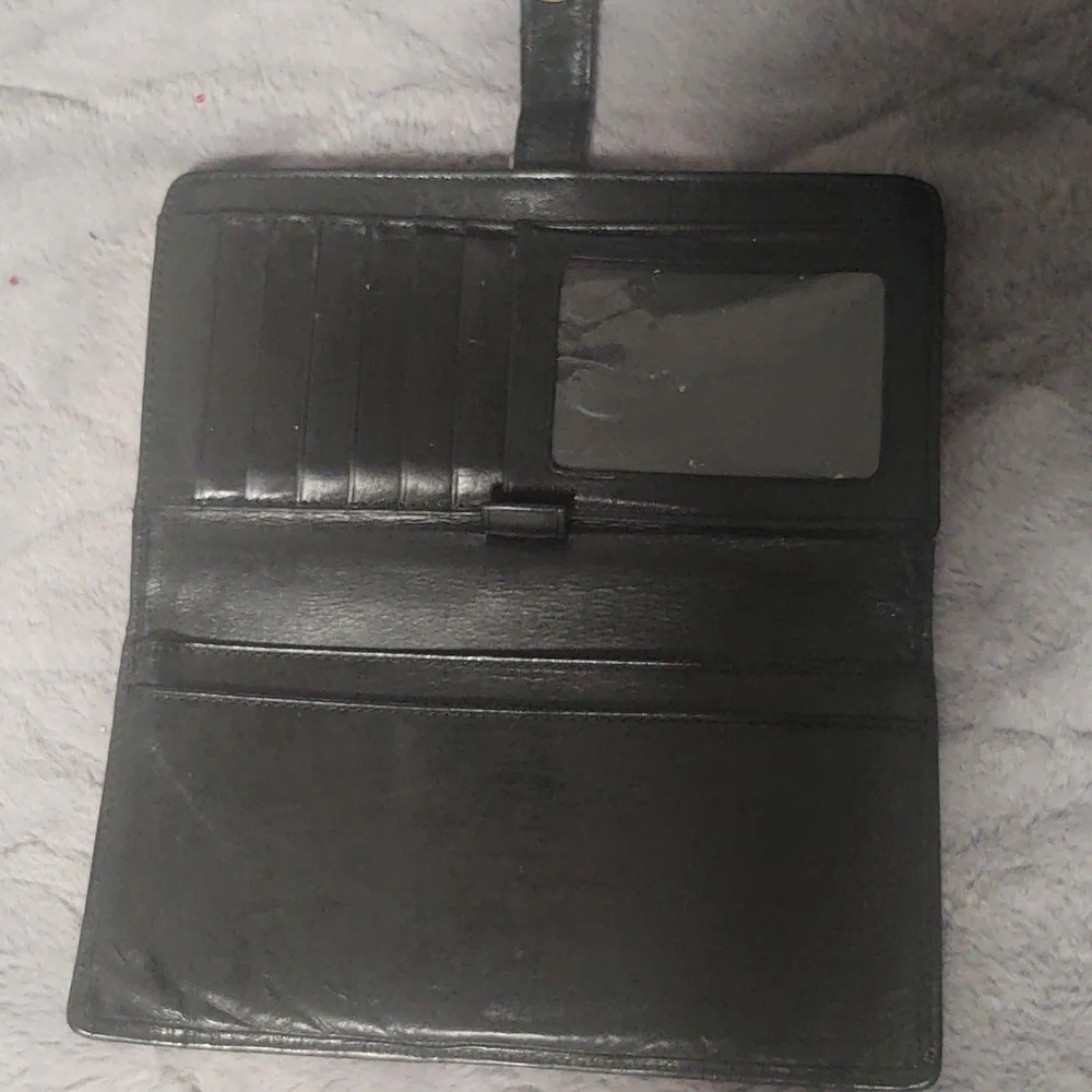 Coach Vintage Black Leather Checkbook Wallet - Picture 6 of 12